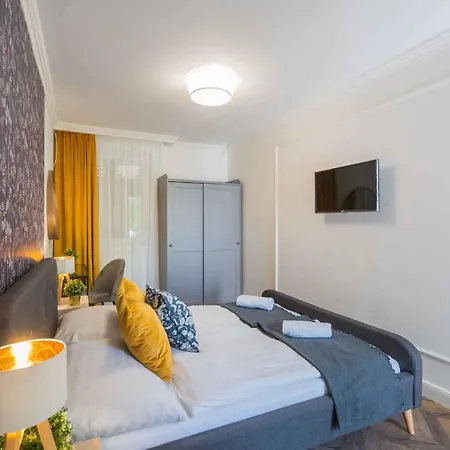 In - Balaton 20009 Nyaraló