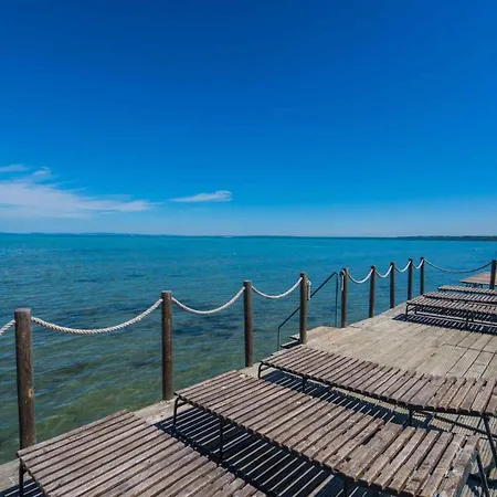 Nyaraló In - Balaton 20009 *