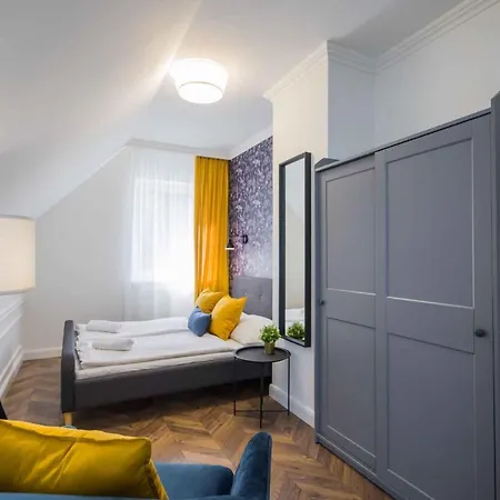 In - Balaton 20009 Nyaraló *